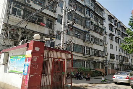 隆福小区3室2厅1卫116㎡带车库